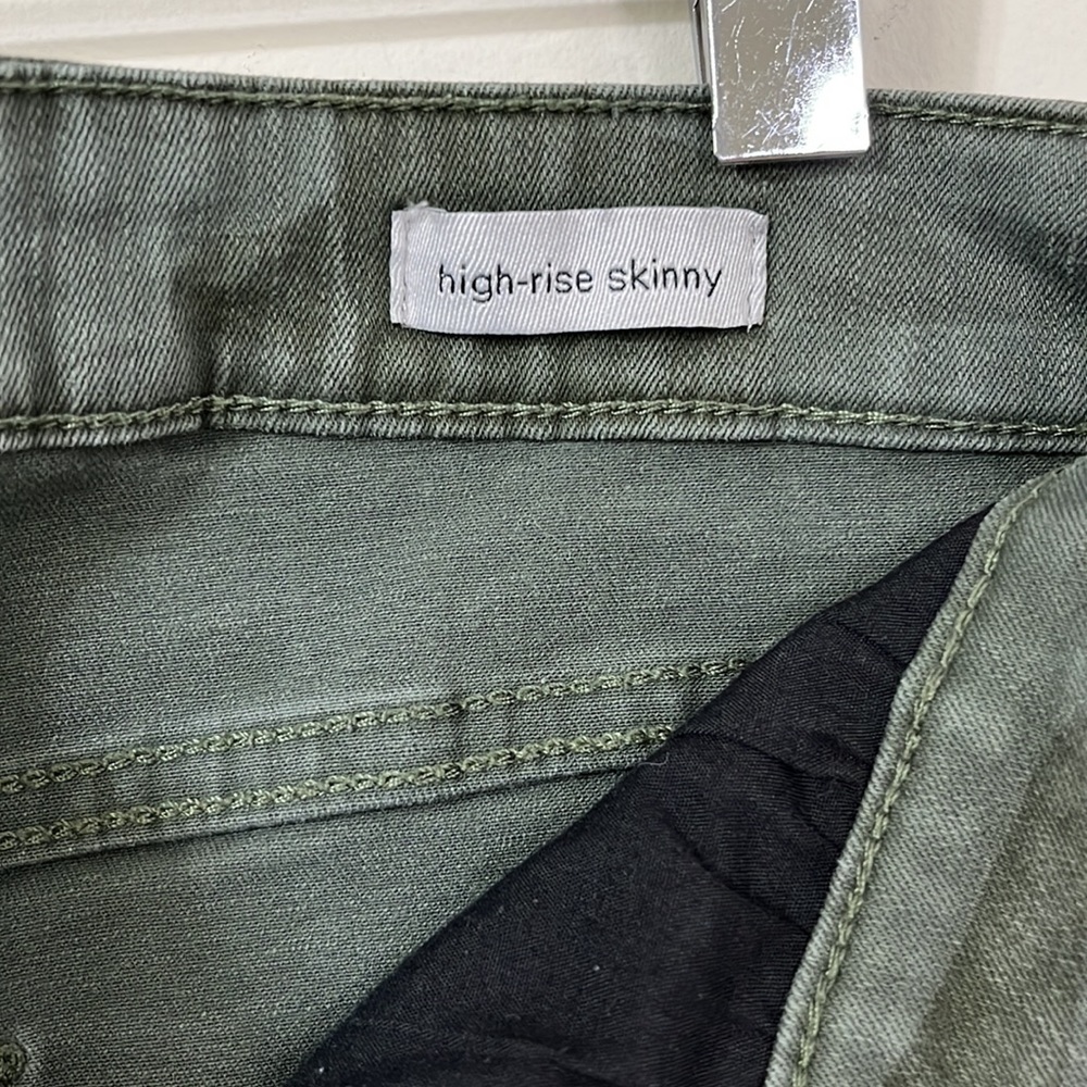 Social Standard by Sanctuary Green Camo High Rise Skinny Jeans Size 8/29 - Picture 7 of 11